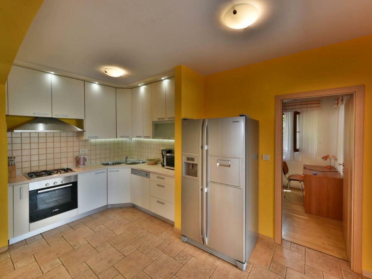 Villa Yellow House By Interhome Diklo Ngoại thất bức ảnh